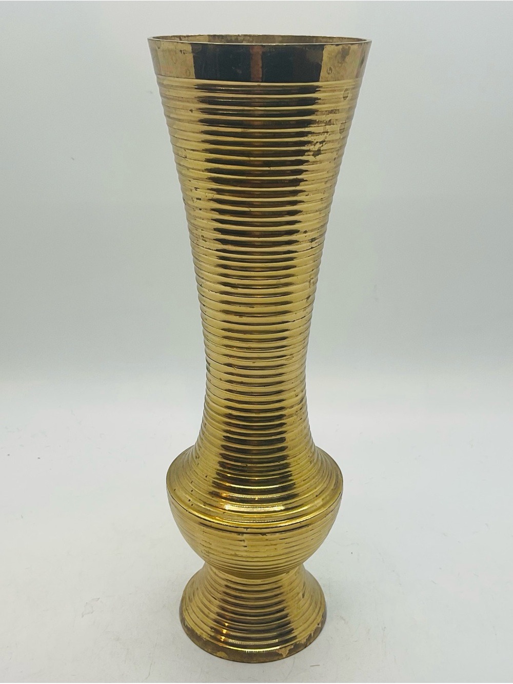 VTG Brass Vase Ribbed Behive Fluted MCM Boho Farmhouse Industrial 8” Tall